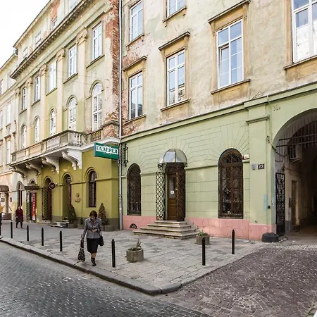 Класична Стильна 3-Кім. Квартира На Театральній Apartment *